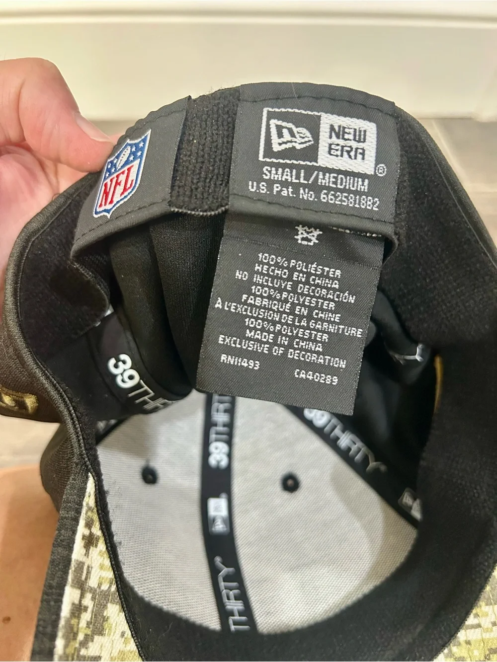 NWT New Era San Francisco 49ers 2020 Salute to Service 39THIRTY Flex Hat S/M